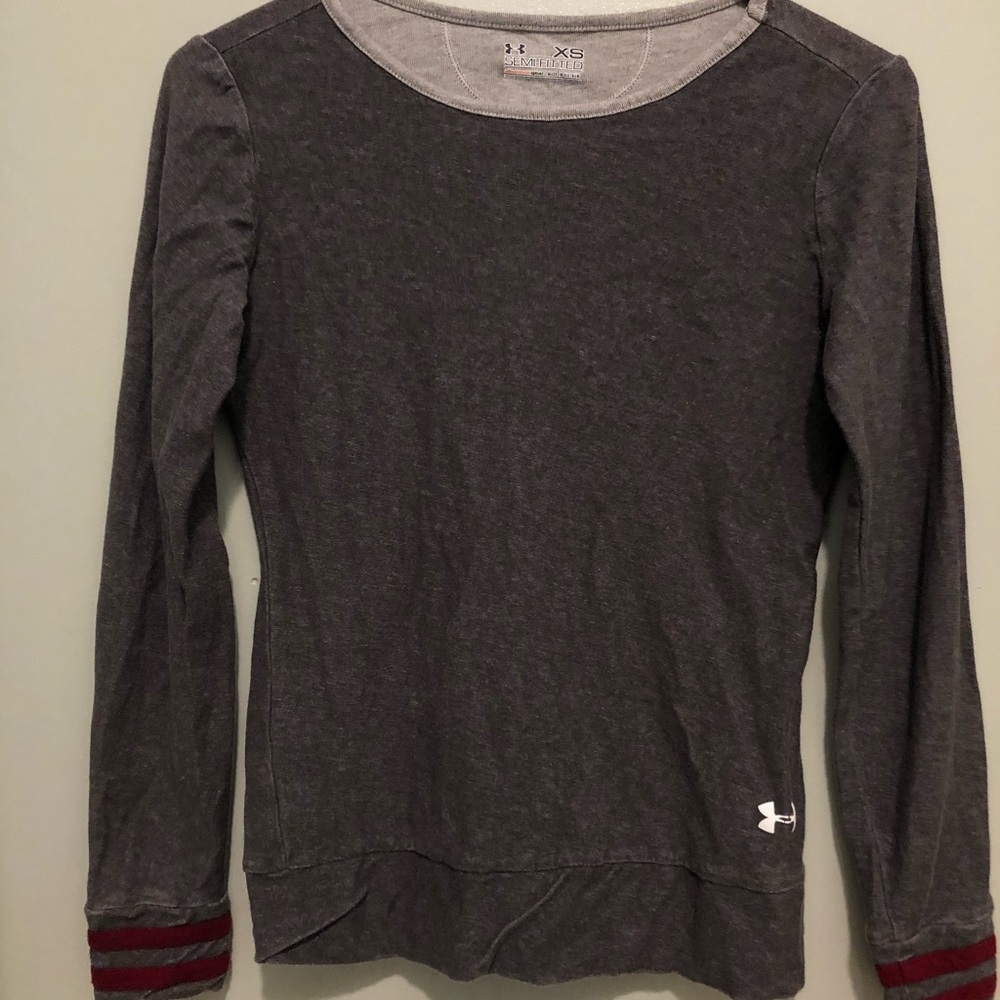 SUPER CUTE XSMALL UNDER ARMOR SHIRT!